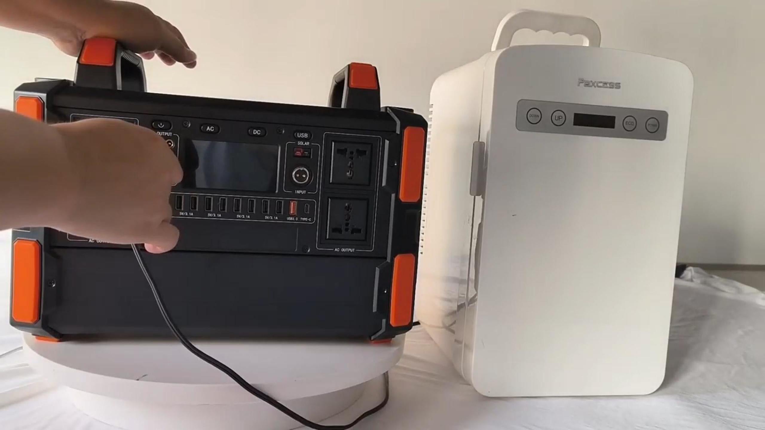 Load video: Camp 1000 pro power station